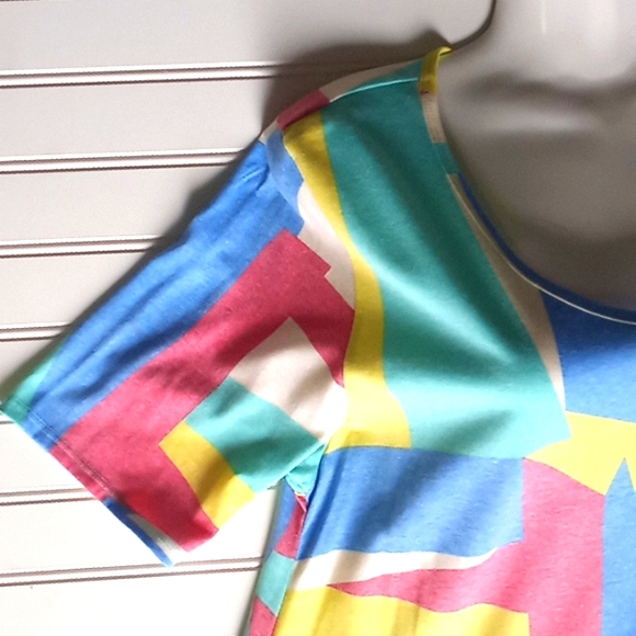 LLR Abstract Printed Perfect T Top-#0599 - Picture 12 of 14